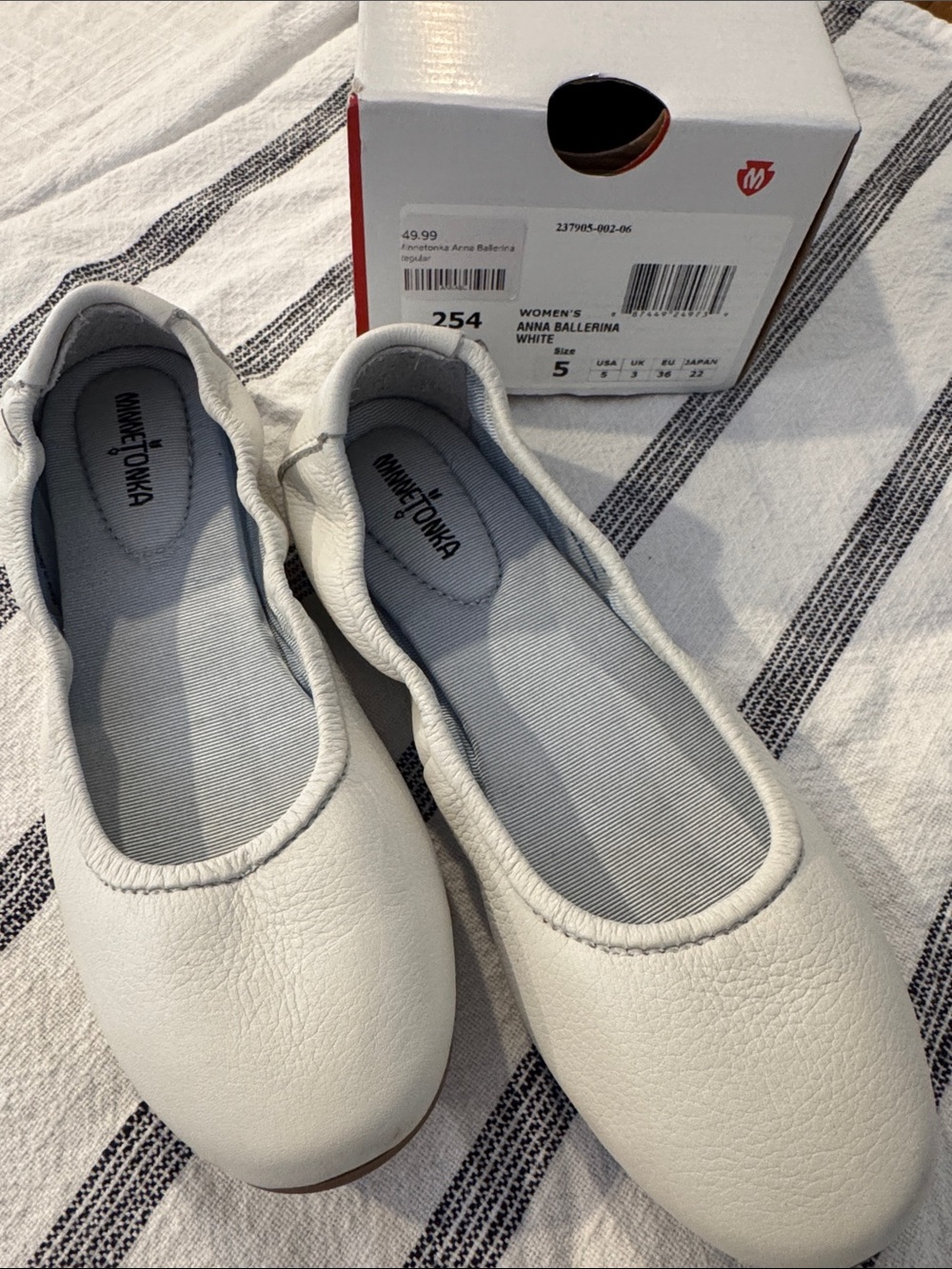 Minnetonka White Anna Ballerina Slip-On Flats